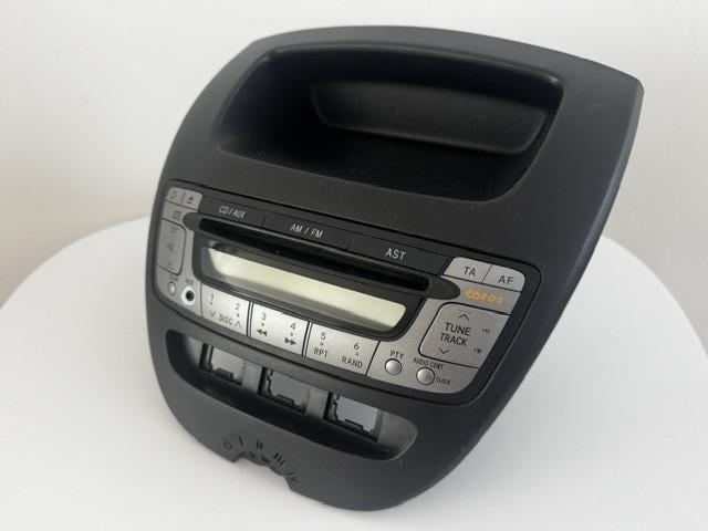 PANASONIC radio CD: PEUGEOT 107 (TOYOTA AYGO CITROËN C1)