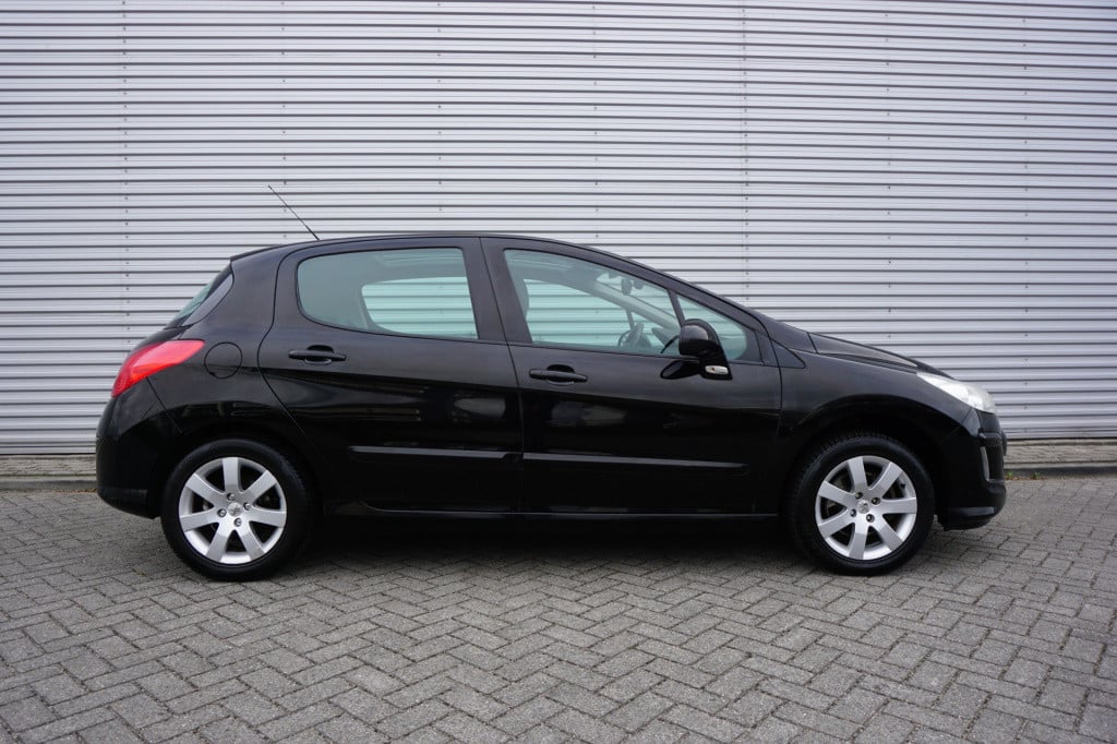 Peugeot 308 1.6 vti xt airco / cruise / stoelverw. / elektr. ramen / parkee