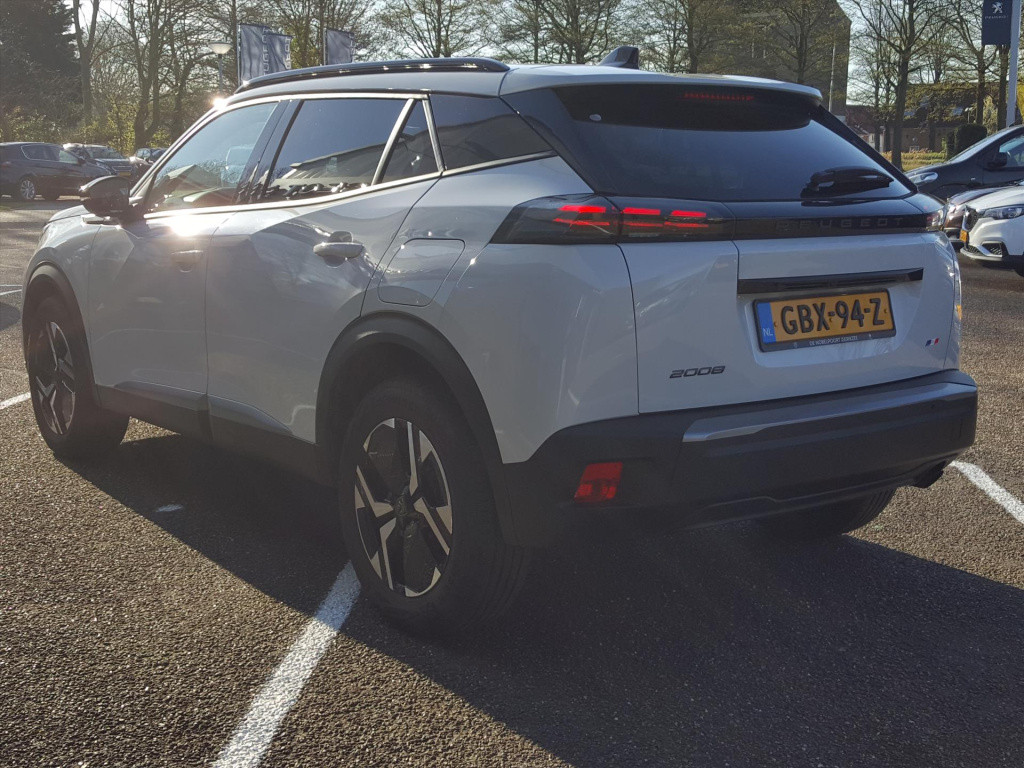 Peugeot 2008 allure 1.2 puretech 100pk navigatie | achteruitrijcamera | app