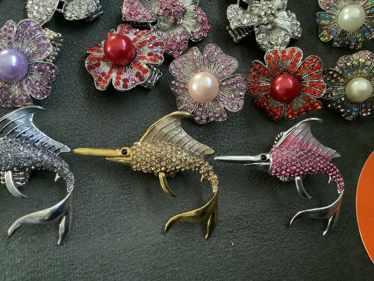 Partij mooie rekbare ringen. (Partij 42)