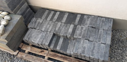 Abbey stones nero met deklaag