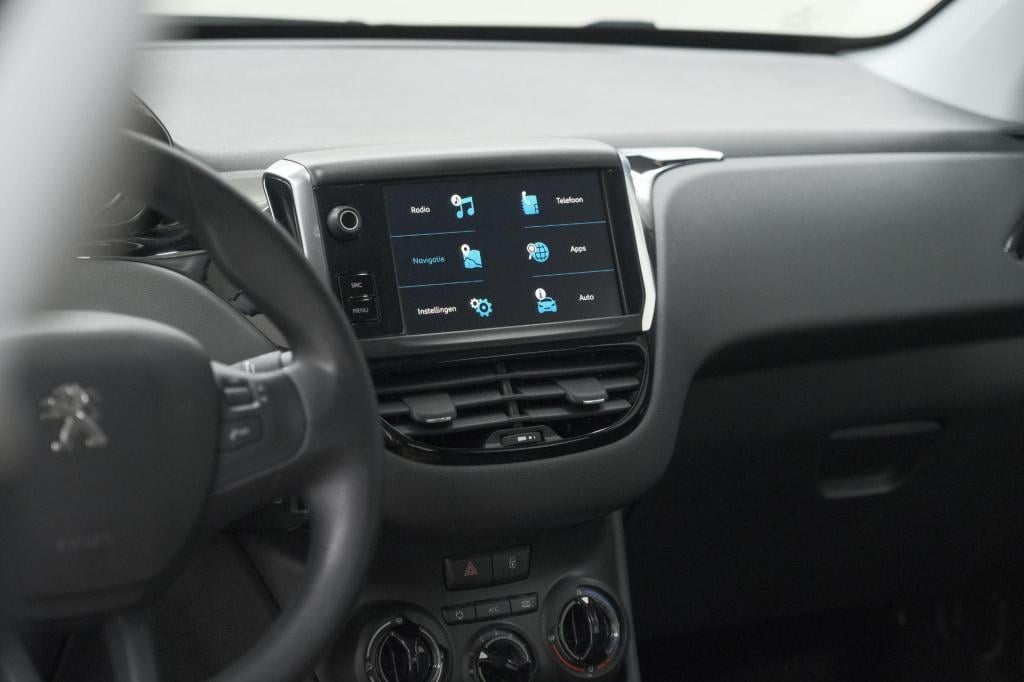 Peugeot 208 puretech 82 blue lion | apple carplay | parkeersensoren | navig