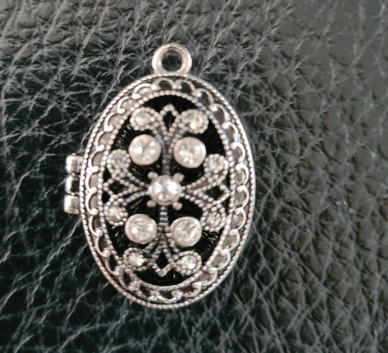 Mooie en oude foto hanger voor aan een ketting