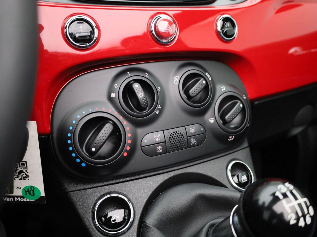 Fiat 500 C 1.0 hybrid club | cabrio | parkeer sensoren | dab | airco | crui