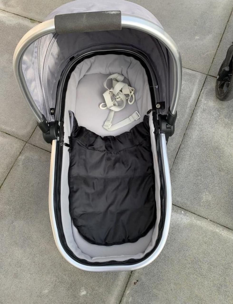 Qute kinderwagen/buggy/voetenzak/regenhoes