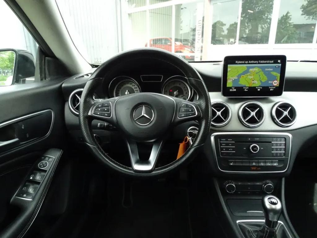 Mercedes-Benz Cla shooting brake 180 ambition | bi-xenon | pano