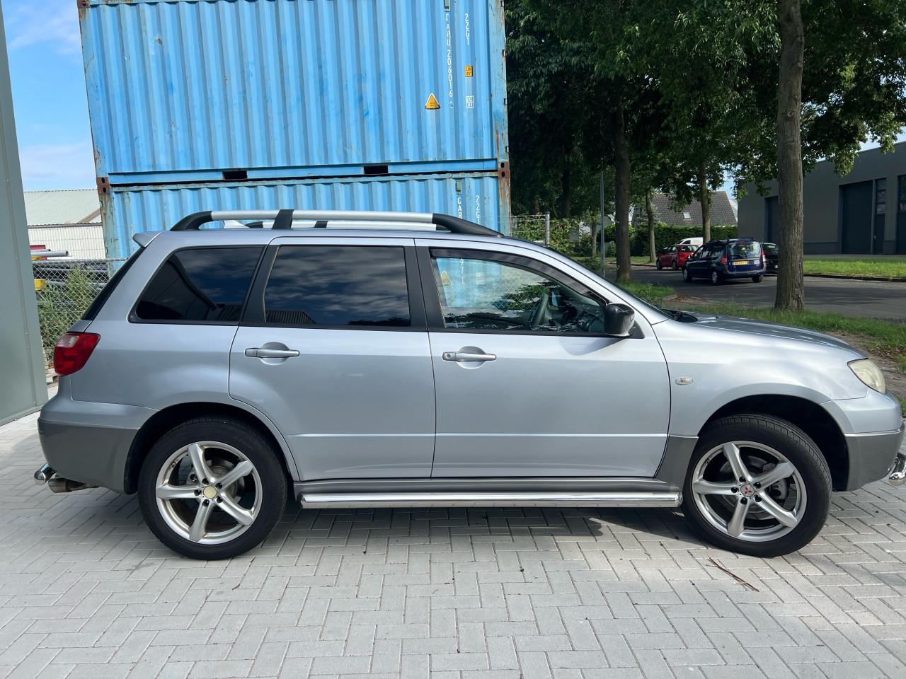 Mitsubishi Outlander Sport 2.0 Invite +
