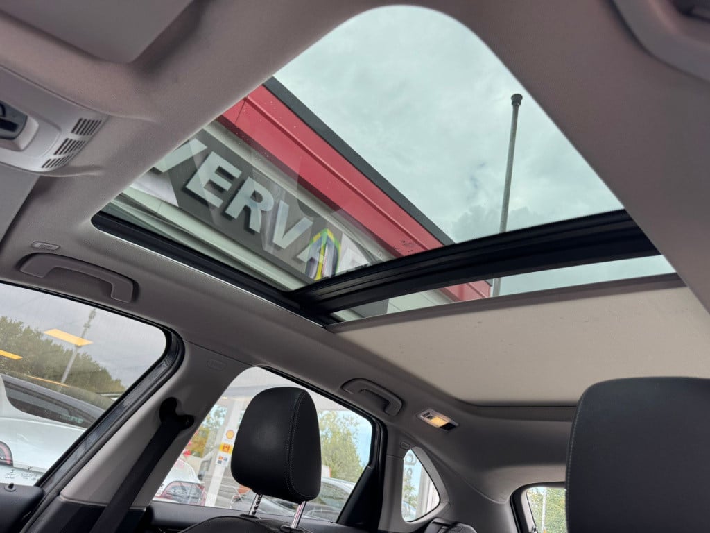 BMW 2-serie active tourer 220i high executive