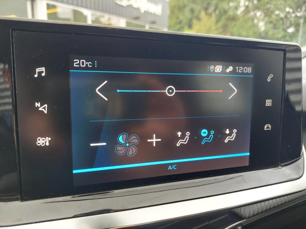 Peugeot 208 1.2 active pack navi/airco/lmv