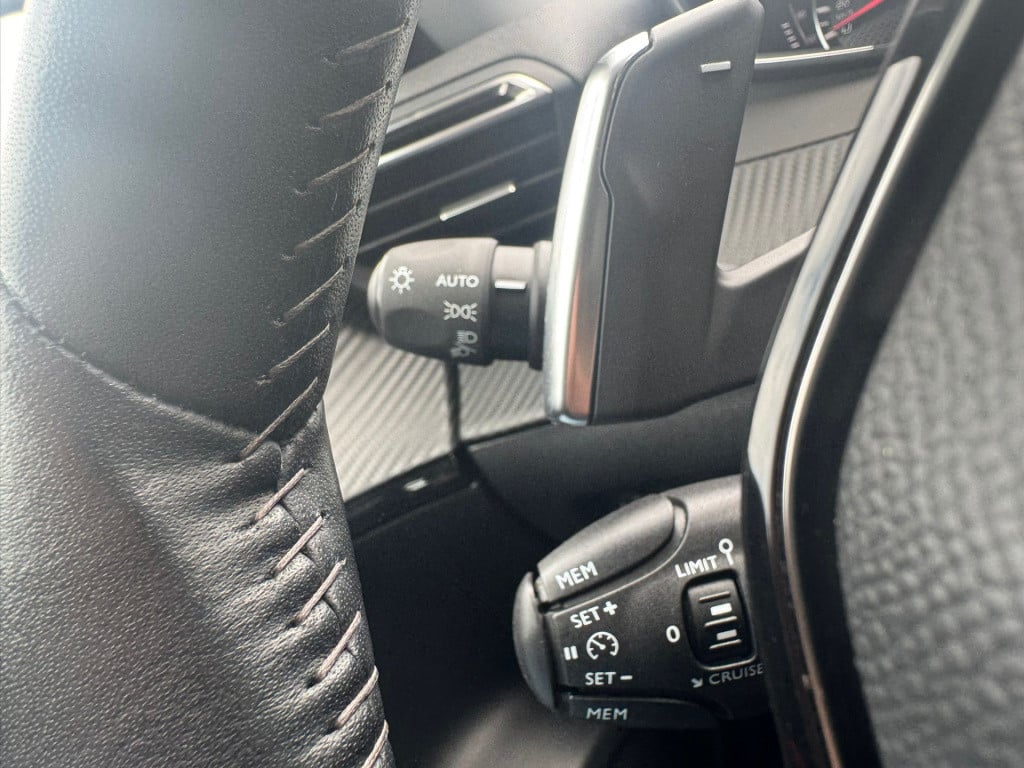 Peugeot 2008 1.2 puretech active pack