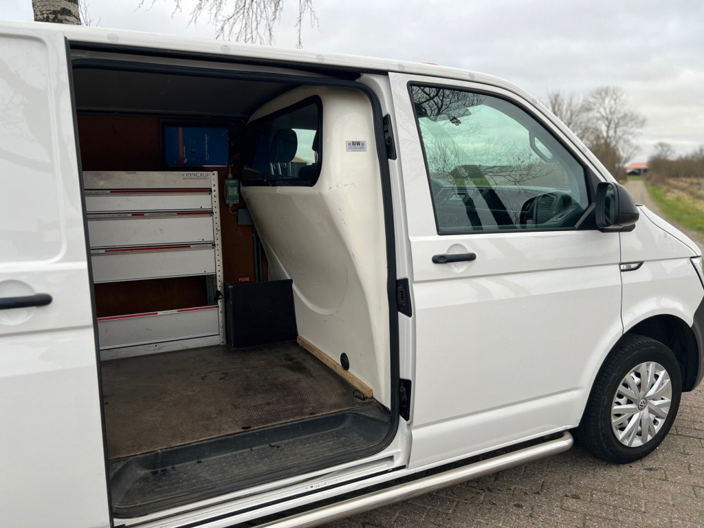 Volkswagen Transporter 2.0 tdi l2h1//kastinrichting//nap//euro6