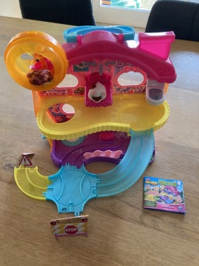 Hamsters in a house speelset (Zuru)