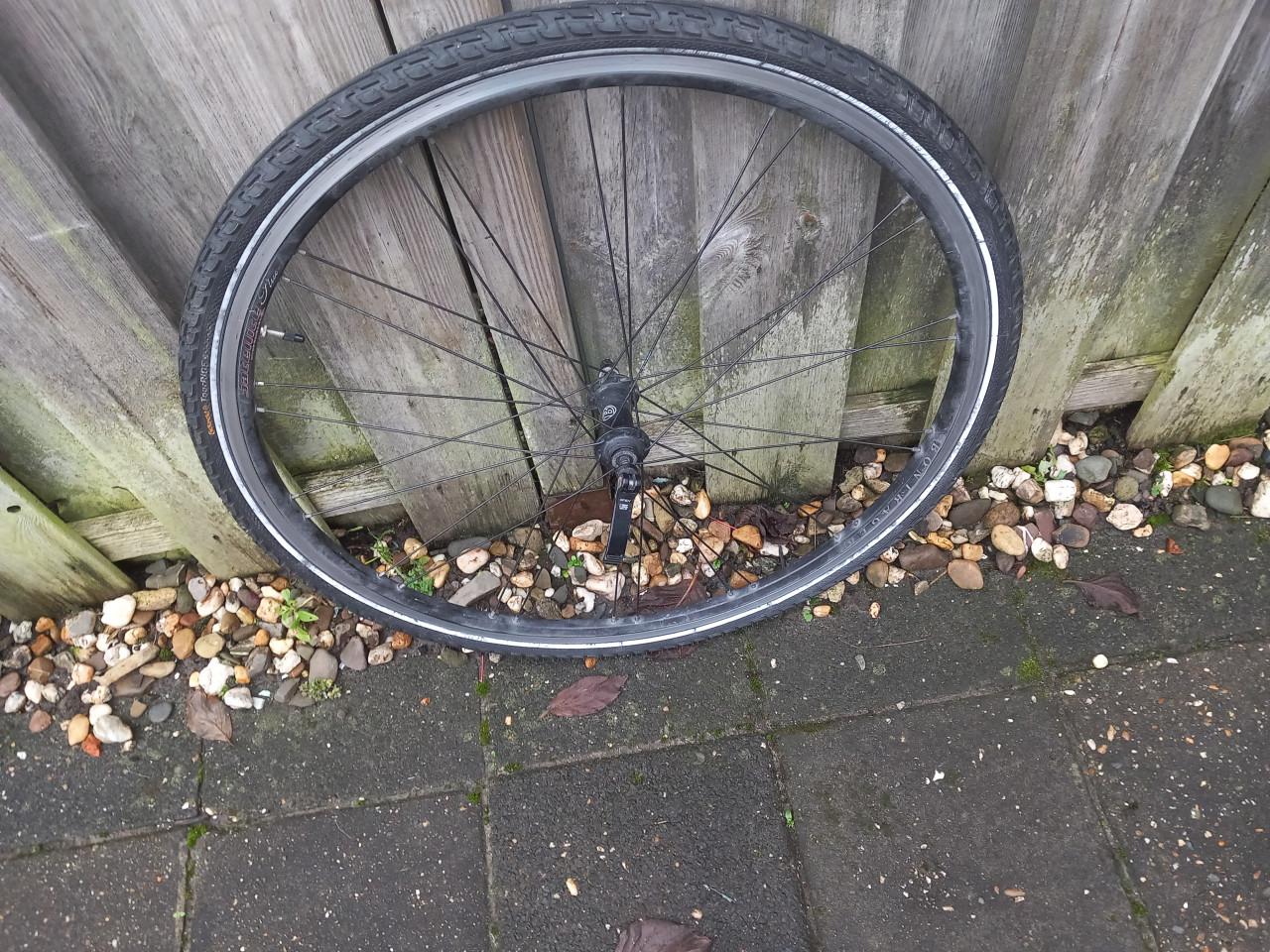 Diverse 28 inch wielen