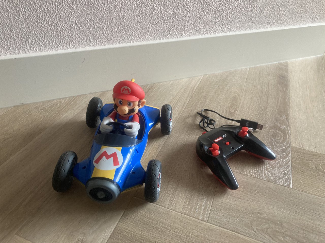 Bestuurbare auto Super Mario