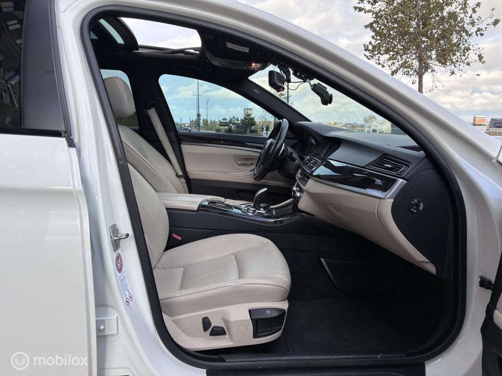 BMW 5 Serie, Touring 528i M-Pakket Led Panorama km344.763 Nap BJ2011