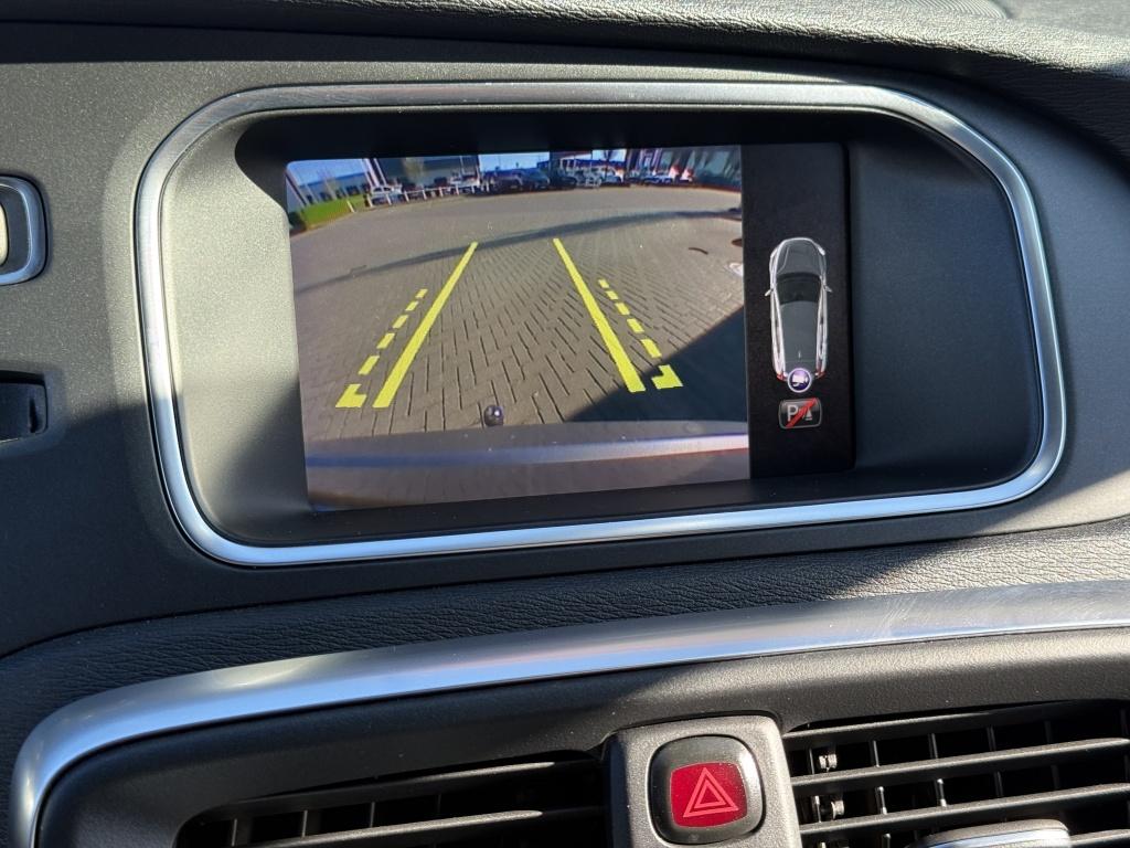 Volvo V40 t3 153pk aut6 polar+ sport| panodak| camera| h&k sound| trekhaak