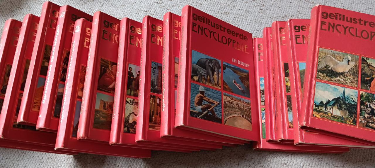 15 delige - kleine ENCYCLOPEDIE