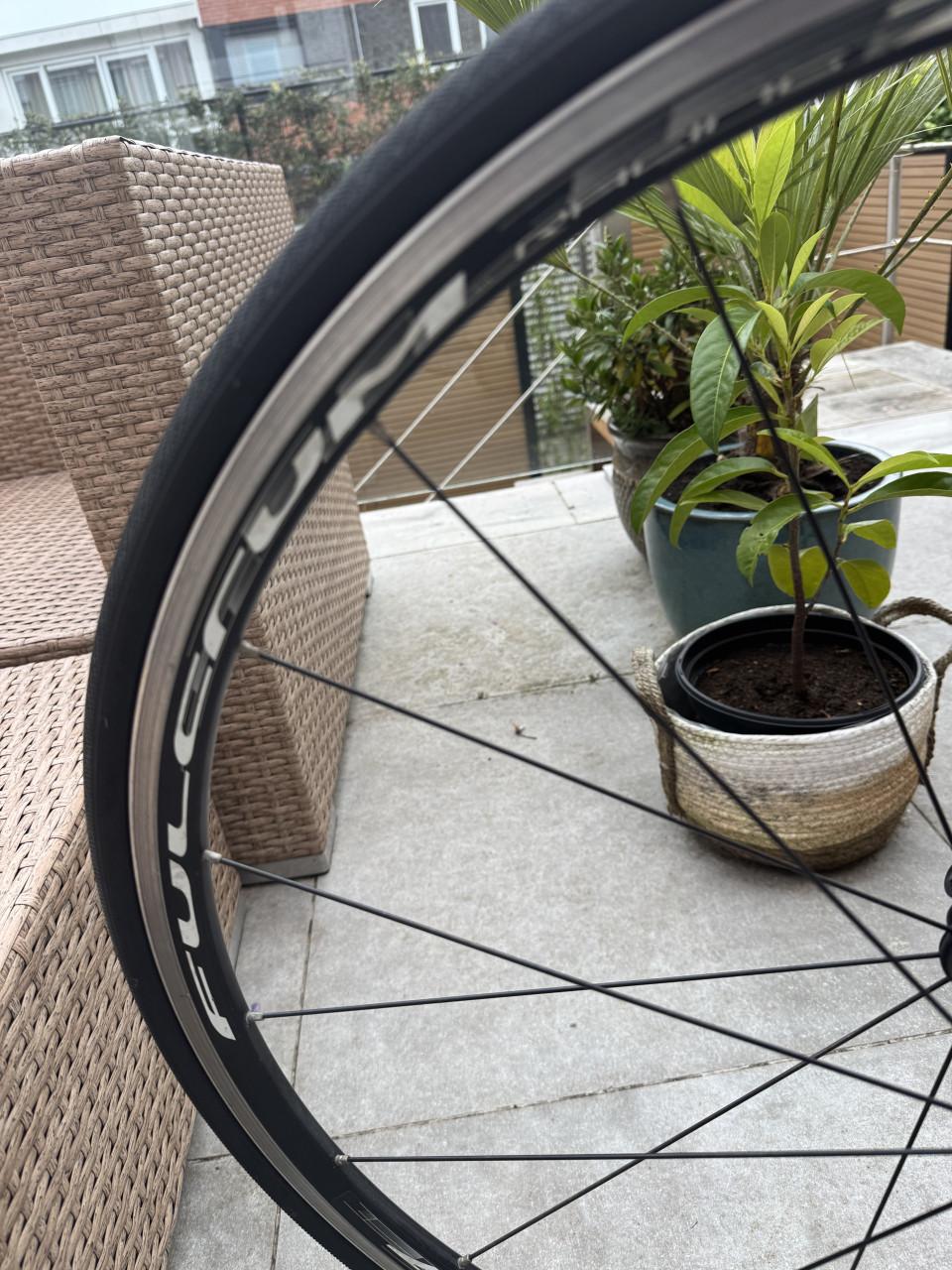 In perfecte staat race fiets Cube Peloton