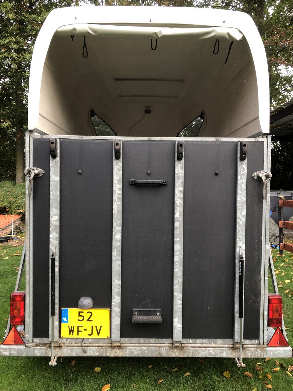 2 paards trailer Atec C2 met zadelkamer