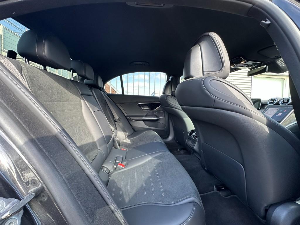 Mercedes-Benz C-Klasse 300e amg line trekhaak camera led stoelverwarming