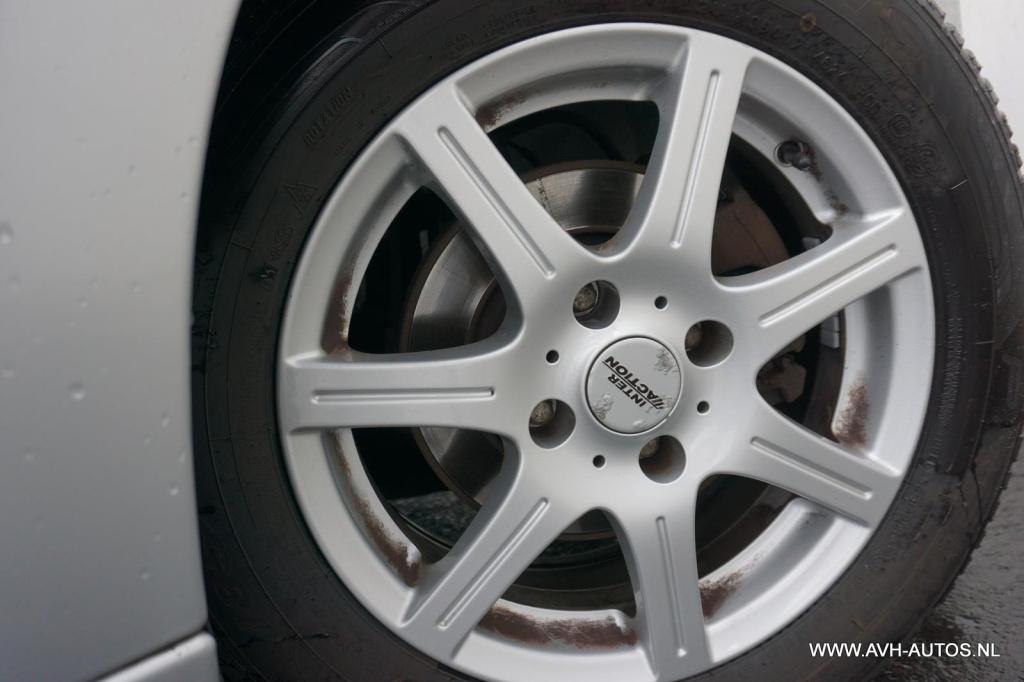 Peugeot 207 1.4 vti access