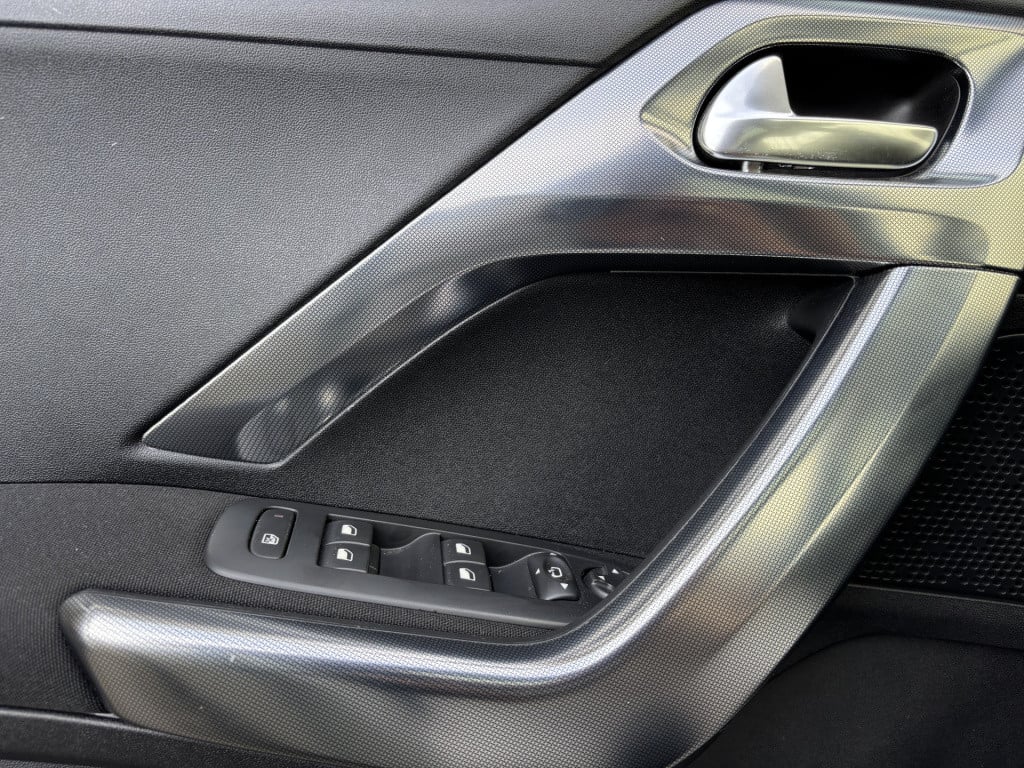 Peugeot 2008 allure 1.2-111pk/panoramadak/trekhaak