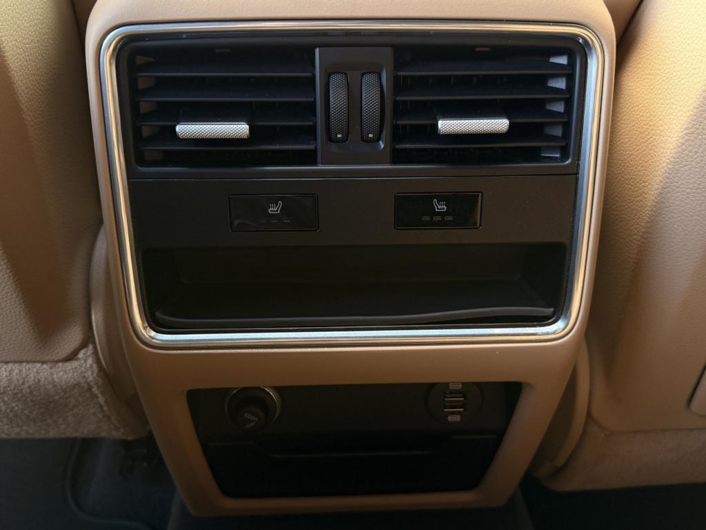 Porsche Cayenne 3.0 | sportdesign | pano | sportchrono | luchtvering | acc 