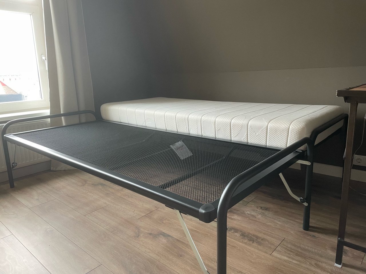 Onderschuifbed nieuw 🤩(merk : Avek twin) met nieuw Auping matras