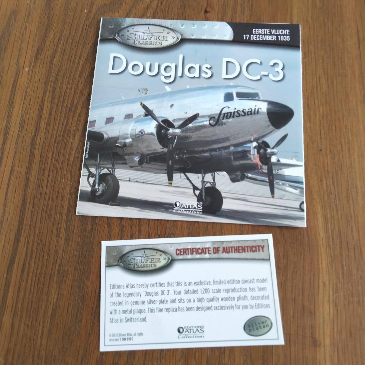 SCHAALMODEL DOUGLAS DC-3