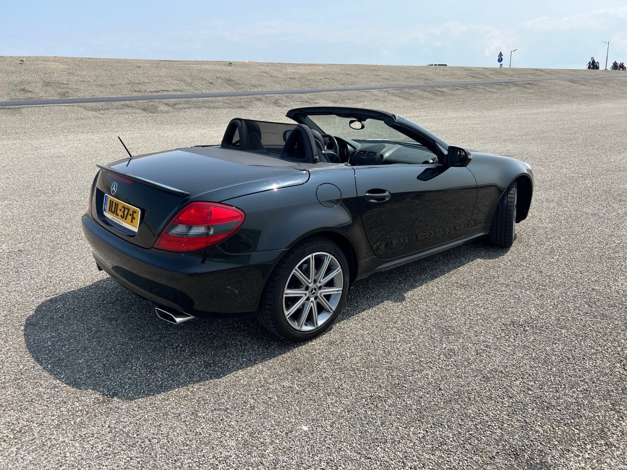 Unieke Mercedes SLK 2.0L uit 2009 met slechts 64.000 km, aantoonbaar!!