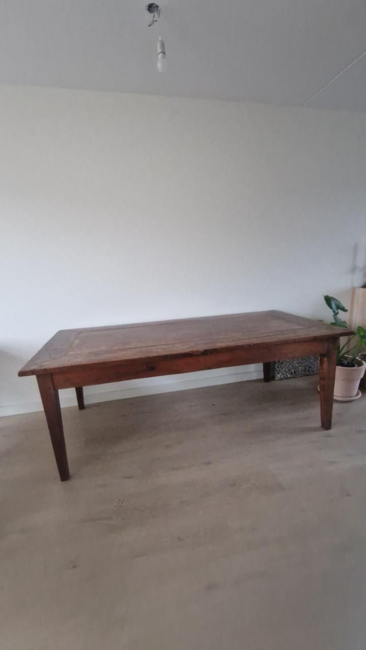 Eetkamertafel