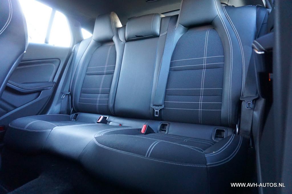 Mercedes-Benz Cla shooting brake 180 ambition