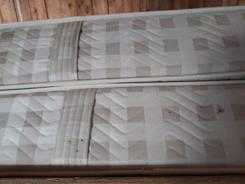 Div.1 pers. polyester matras