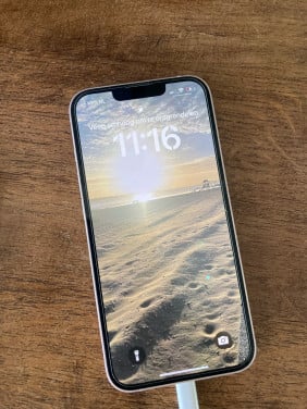 IPhone 13 - licht roze - 128gb in nette staat