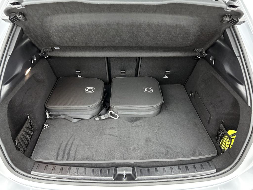 Mercedes-Benz Eqa 250+ business solution amg 71 kwh | trekhaak | nightpakke