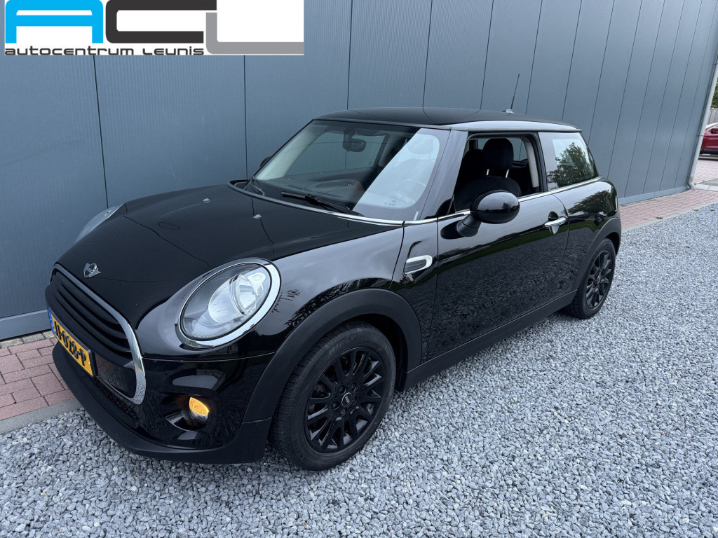 Mini Cooper mini 1.5 navigatie business 3-drs