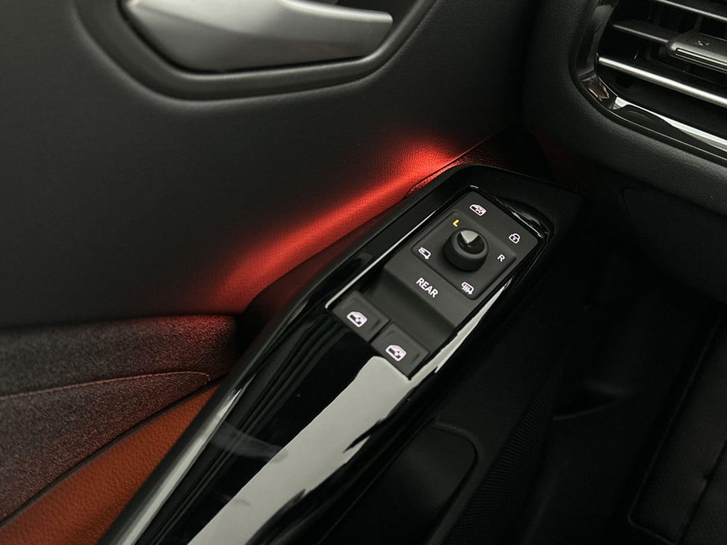 Volkswagen Id.3 black edition 52 kwh accu. 125 kw / 170 pk hatchba
