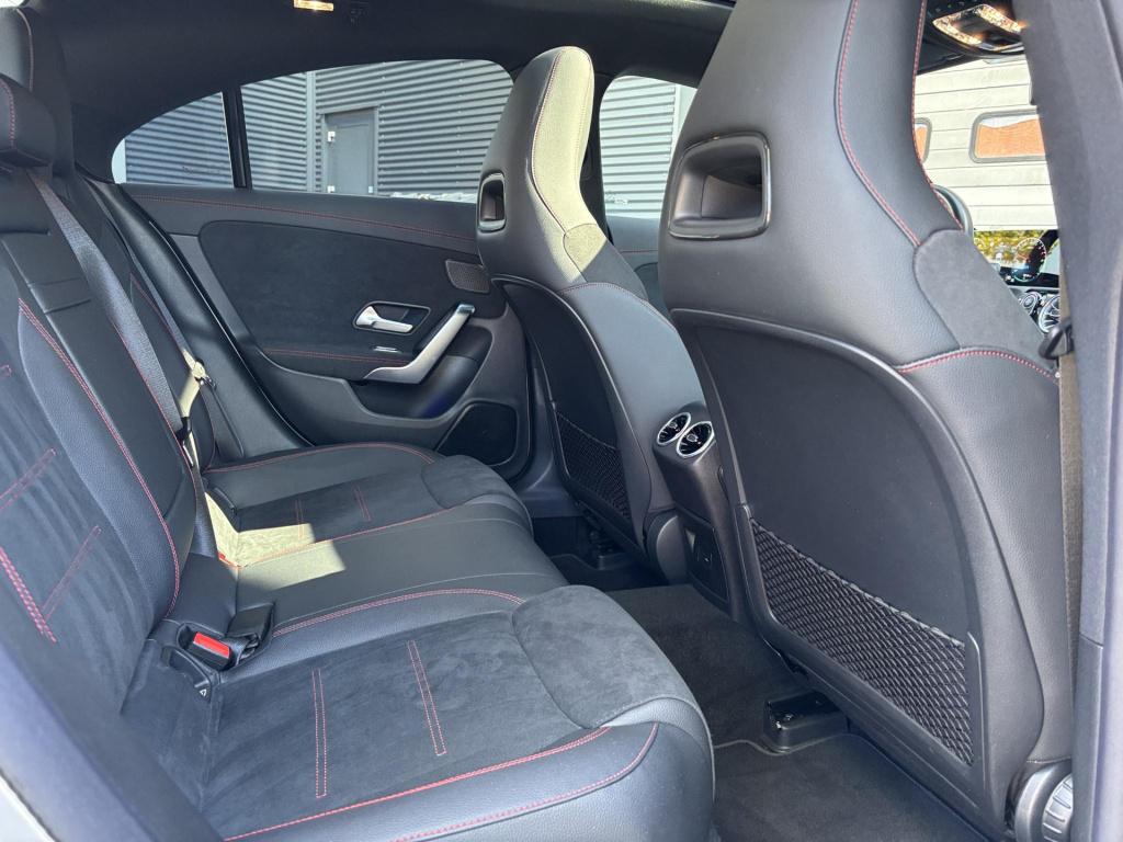 Mercedes-Benz Cla 250 e amg line premium plus pack, panoramadak + nl-auto!