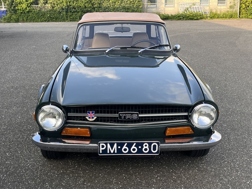 Triumph TR6 soft top