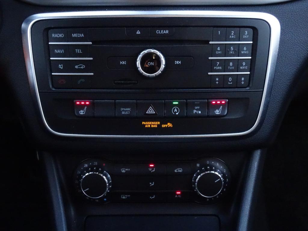 Mercedes-Benz Cla shooting brake 180 orangeart edition amg pakket