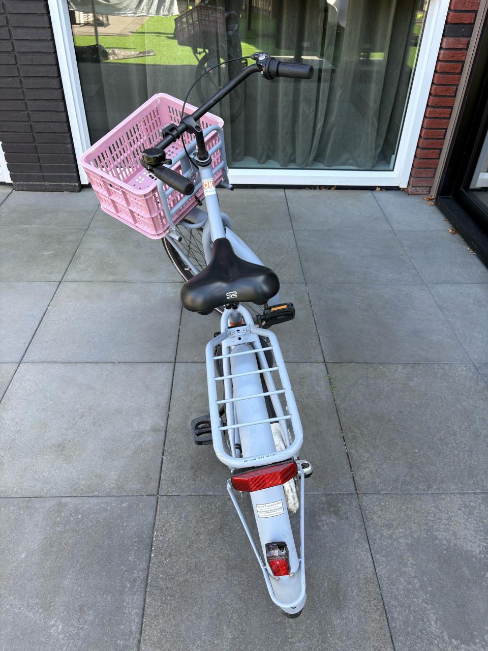 Cortina U4 24 inch meisjesfiets met kratje