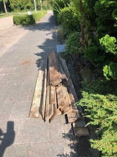 Heleboel oud hout (schuttingplanken/delen) wel met spijkers