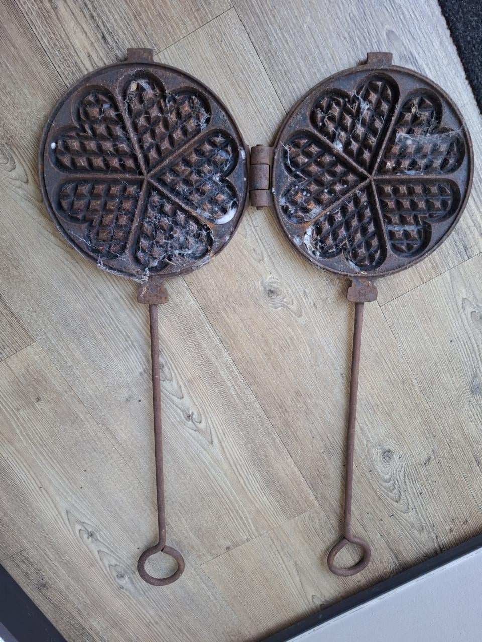 Gietijzeren wafelijzer