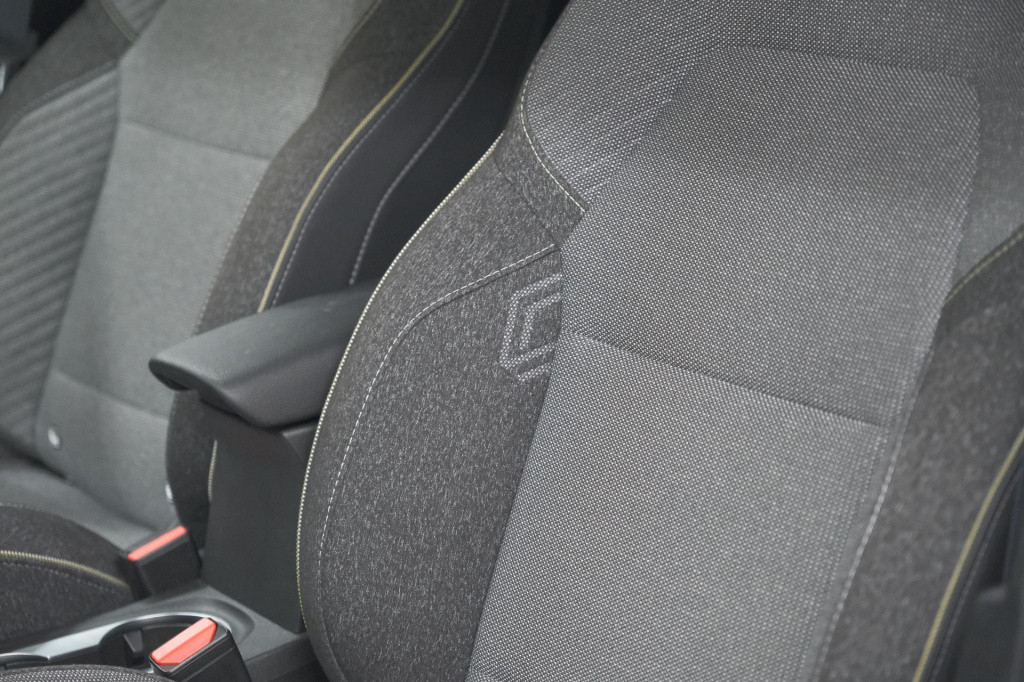 Renault Captur tce 90 techno | nieuw model | camera | navigatie | apple car