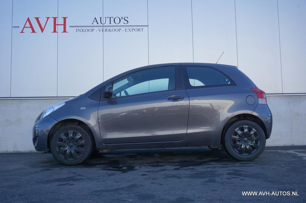 Toyota Yaris 1.0 vvti acces