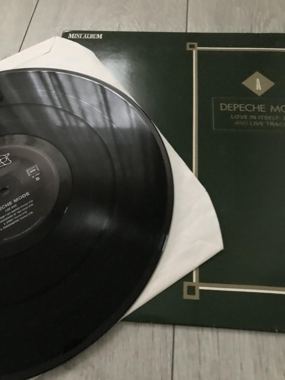 LP vinyl  -  Depeche Mode -  MINI ALBUM 1983