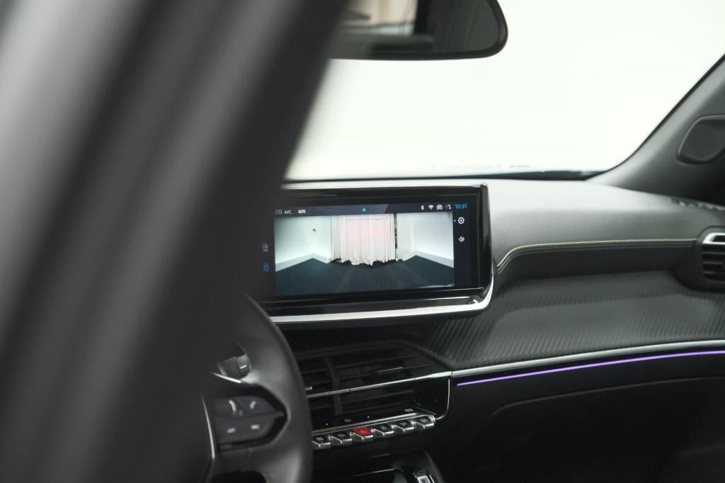 Peugeot 2008 1.2 hybrid 136 gt | camera | apple carplay | parkeersensoren |