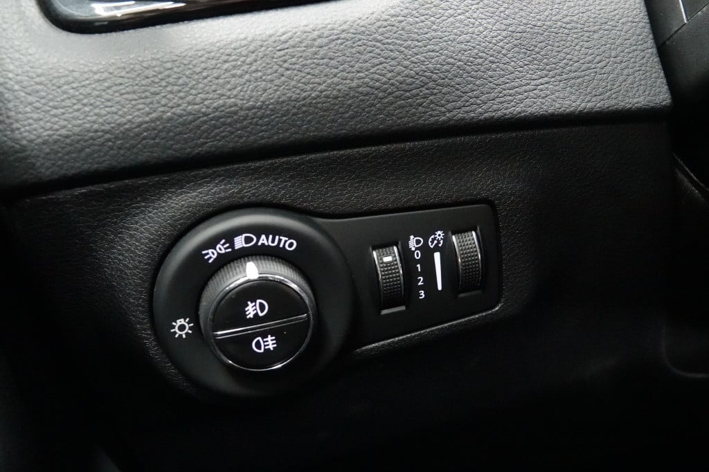 Jeep Compass 1.3t longitude | cruise | pdc | camera |