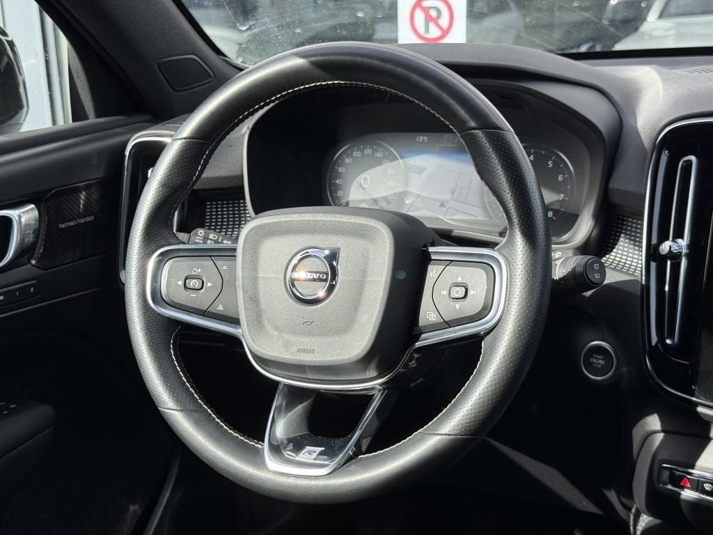 Volvo XC40 t4 190pk aut8 r-design| camera| trekhaak| elek.stoel| stoel.verw