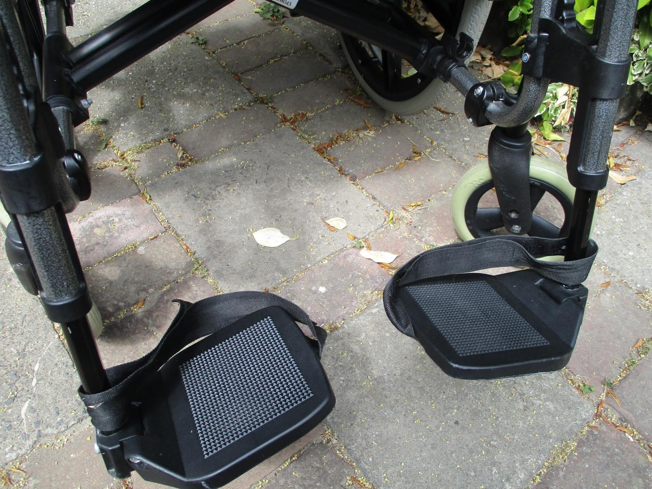 Kwaliteits rolstoel voor grotere en zwaardere mensen (max 160 kg)